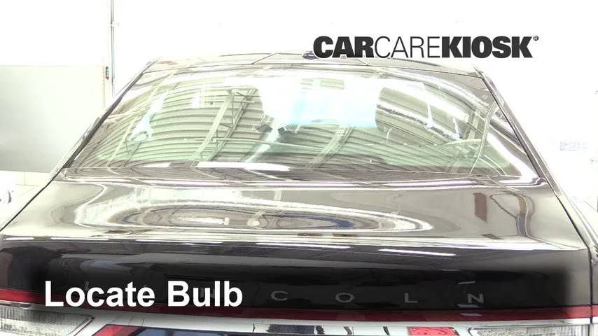2017 Lincoln Continental Select 3.7L V6 Éclairage Feu de freinage central (remplacer l'ampoule)